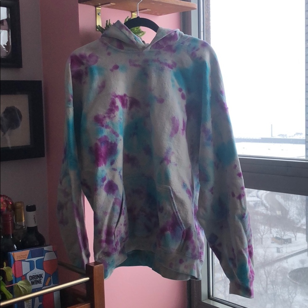 tie dye hoodie